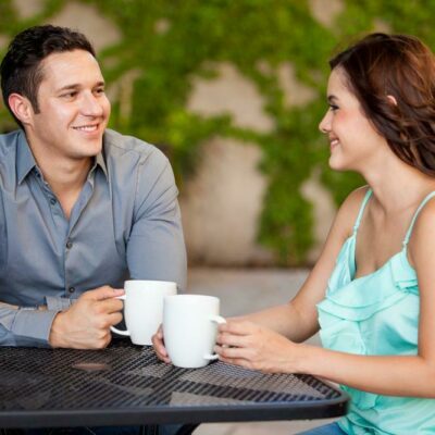 6 Things to Never Talk About on a First Date